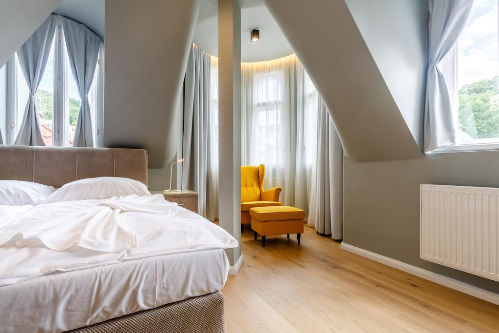 Bohemia Rhapsody Apartment *
